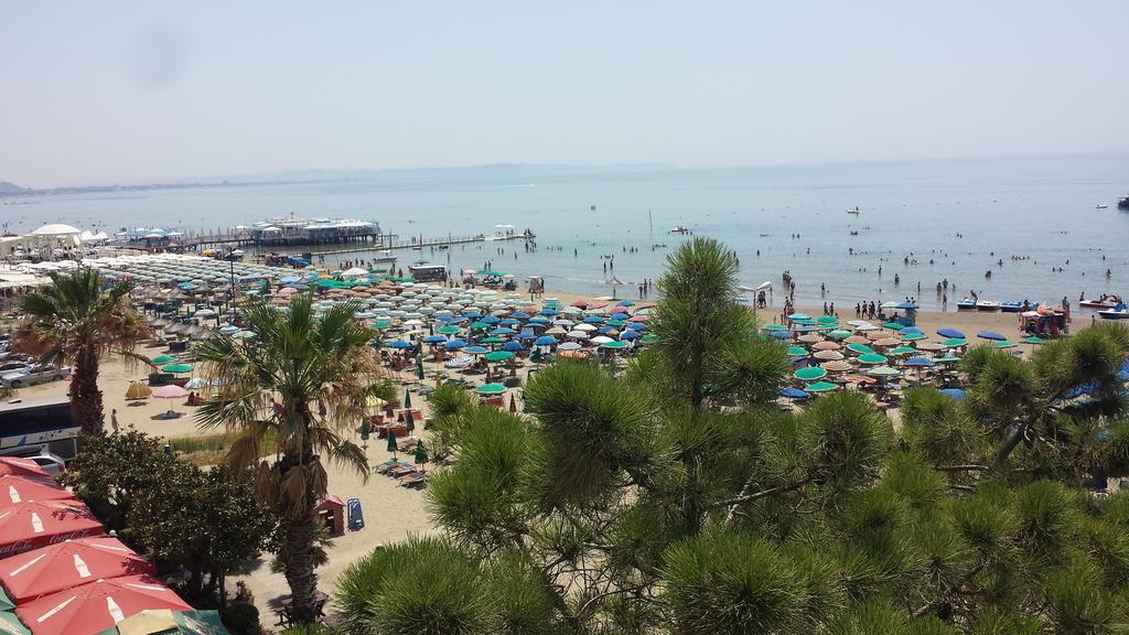 M&I Beach Apartment With Sea View Durrës Exterior foto